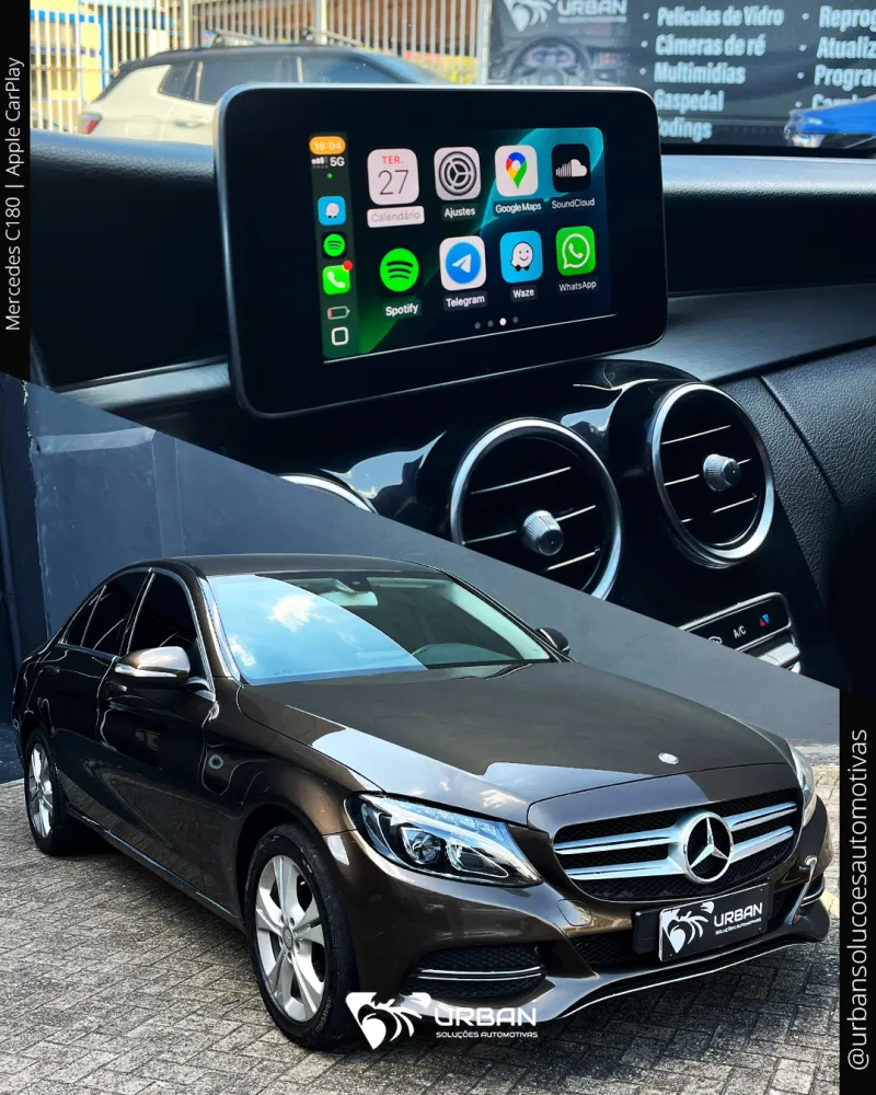 Mercedes-Benz C180 com Apple CarPlay exibido na central multimídia